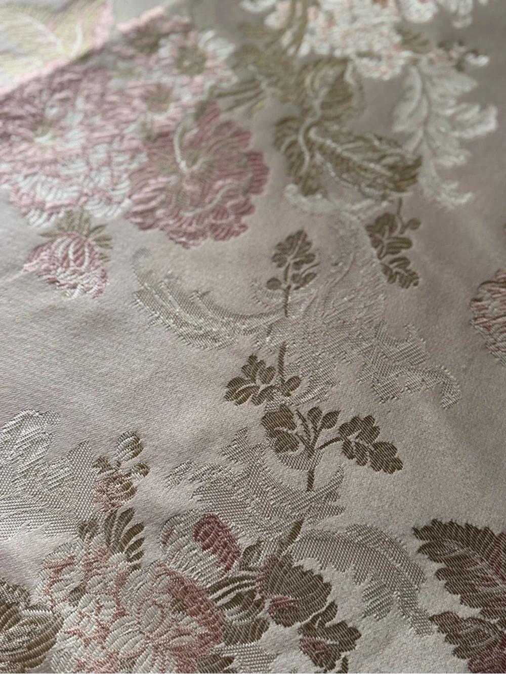 Vintage Floral Jacquard Tablecloth in Blush and Sage